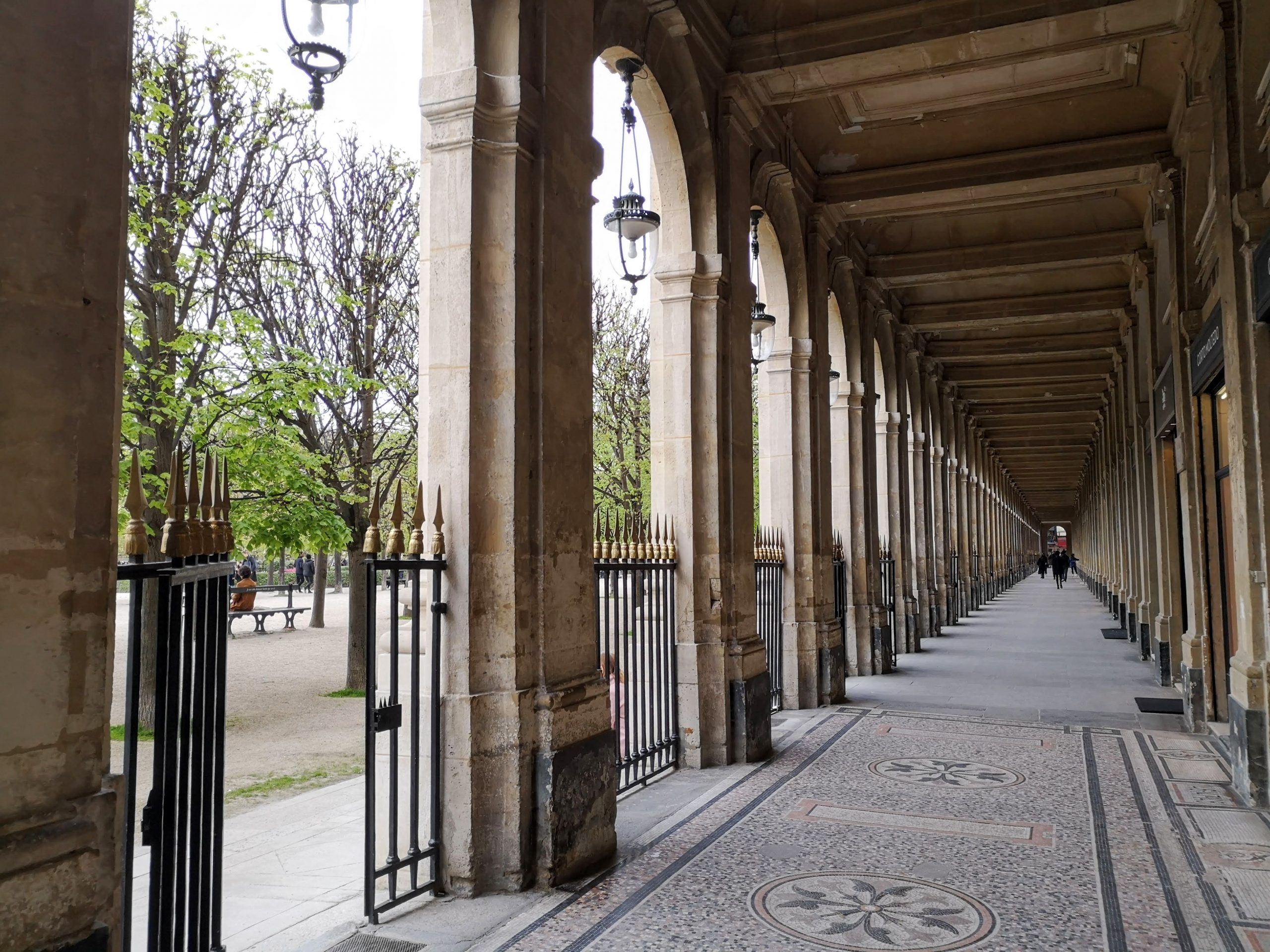 Faste, luxe et shopping à la parisienne